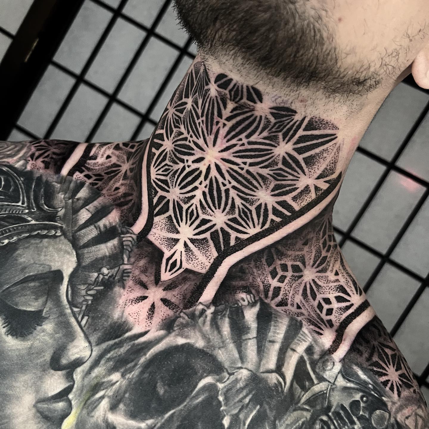 Back Neck Starburst