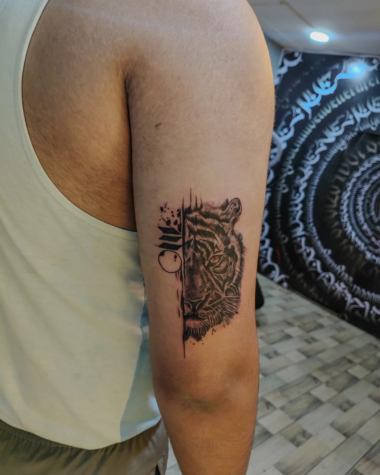 Tribal Lion Split Ink