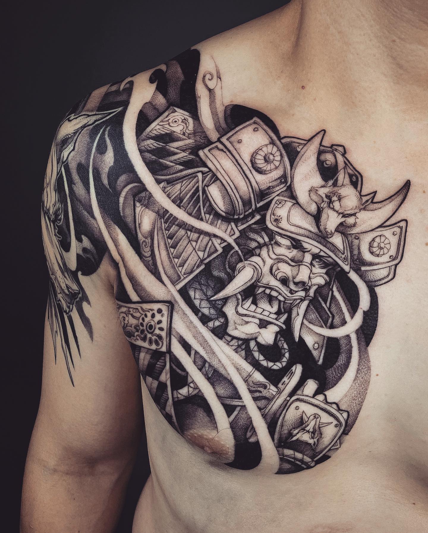 Decked Chest & Shoulder