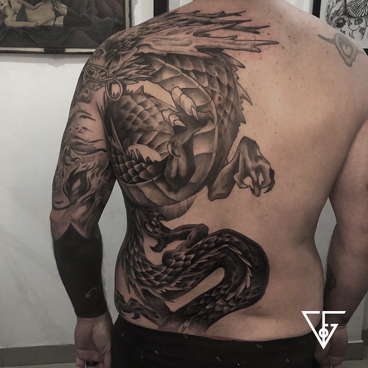 Dragón y fénix bracero