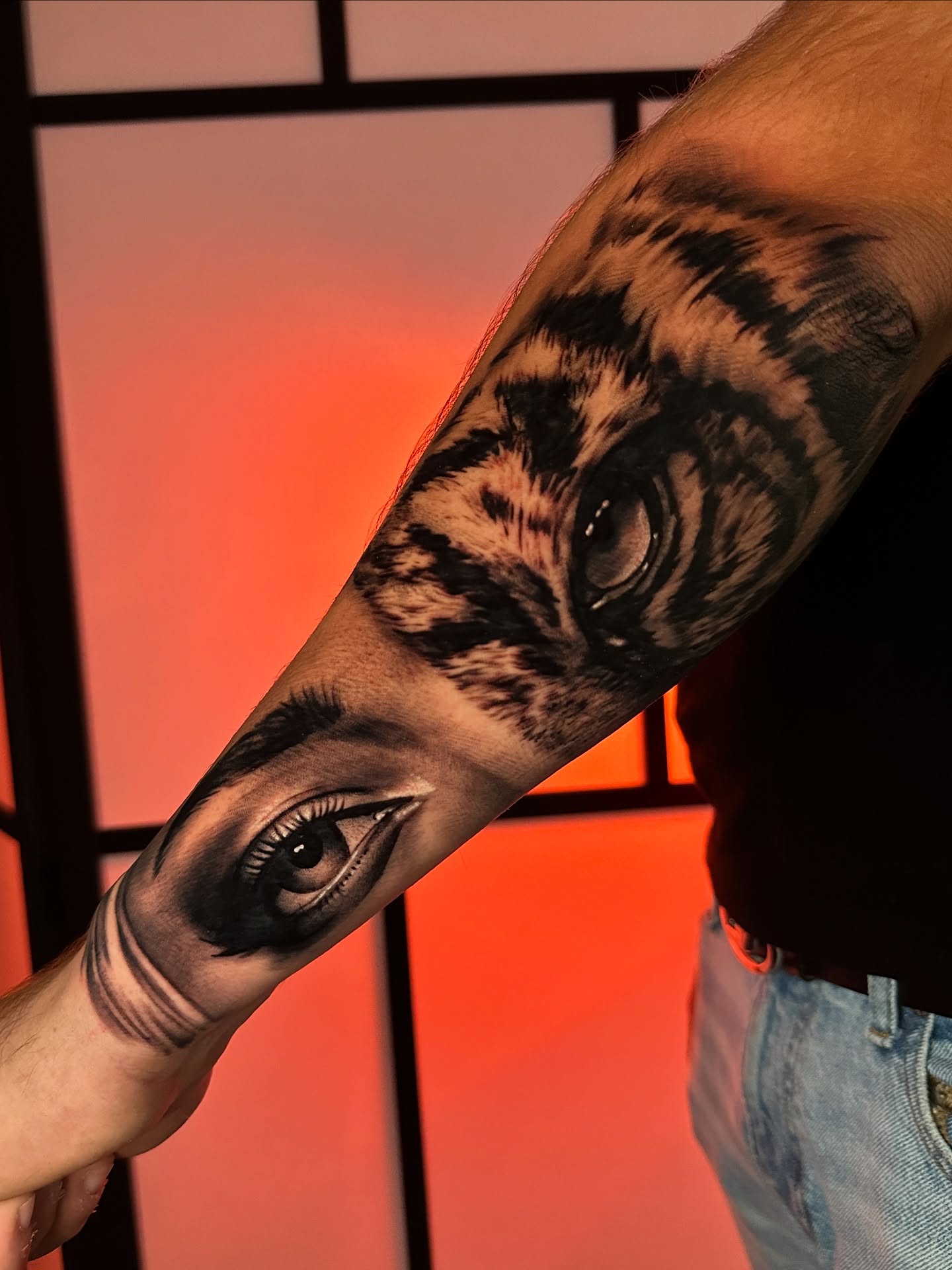 Tiger-Eye Gaze
