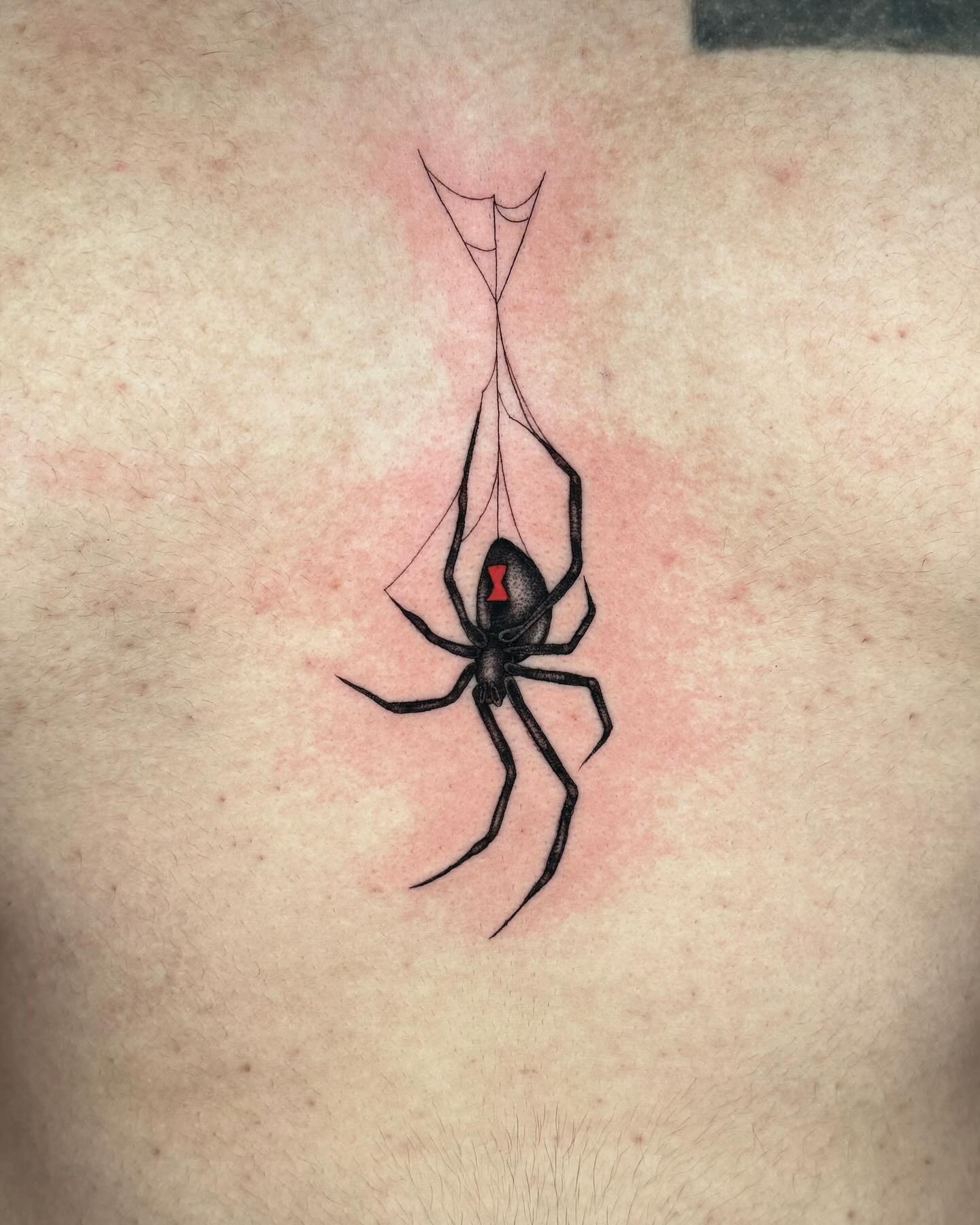 Black Widow Mantle