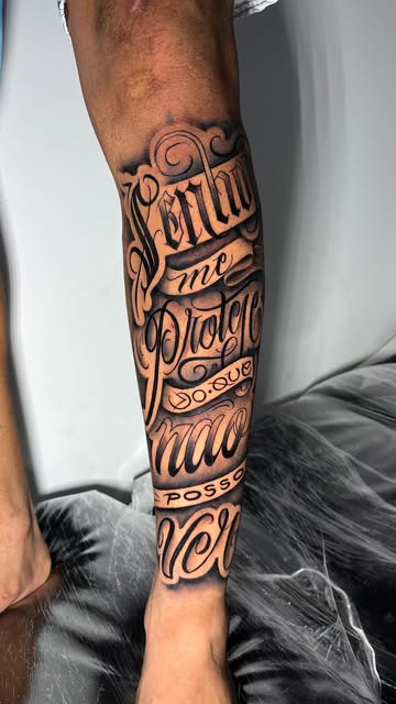 Script Leg Sleeve