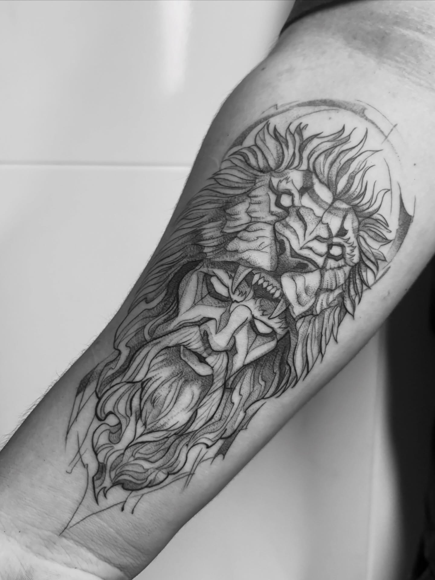 Ángel calavera en antebrazo