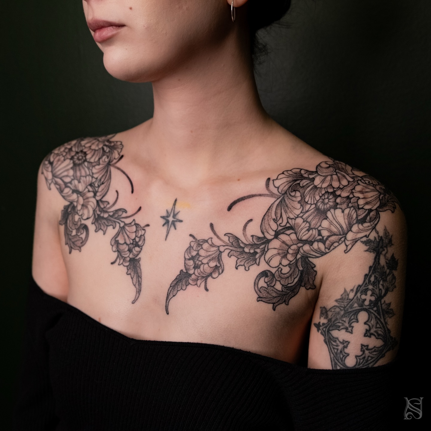 Floral Chest Shoulder