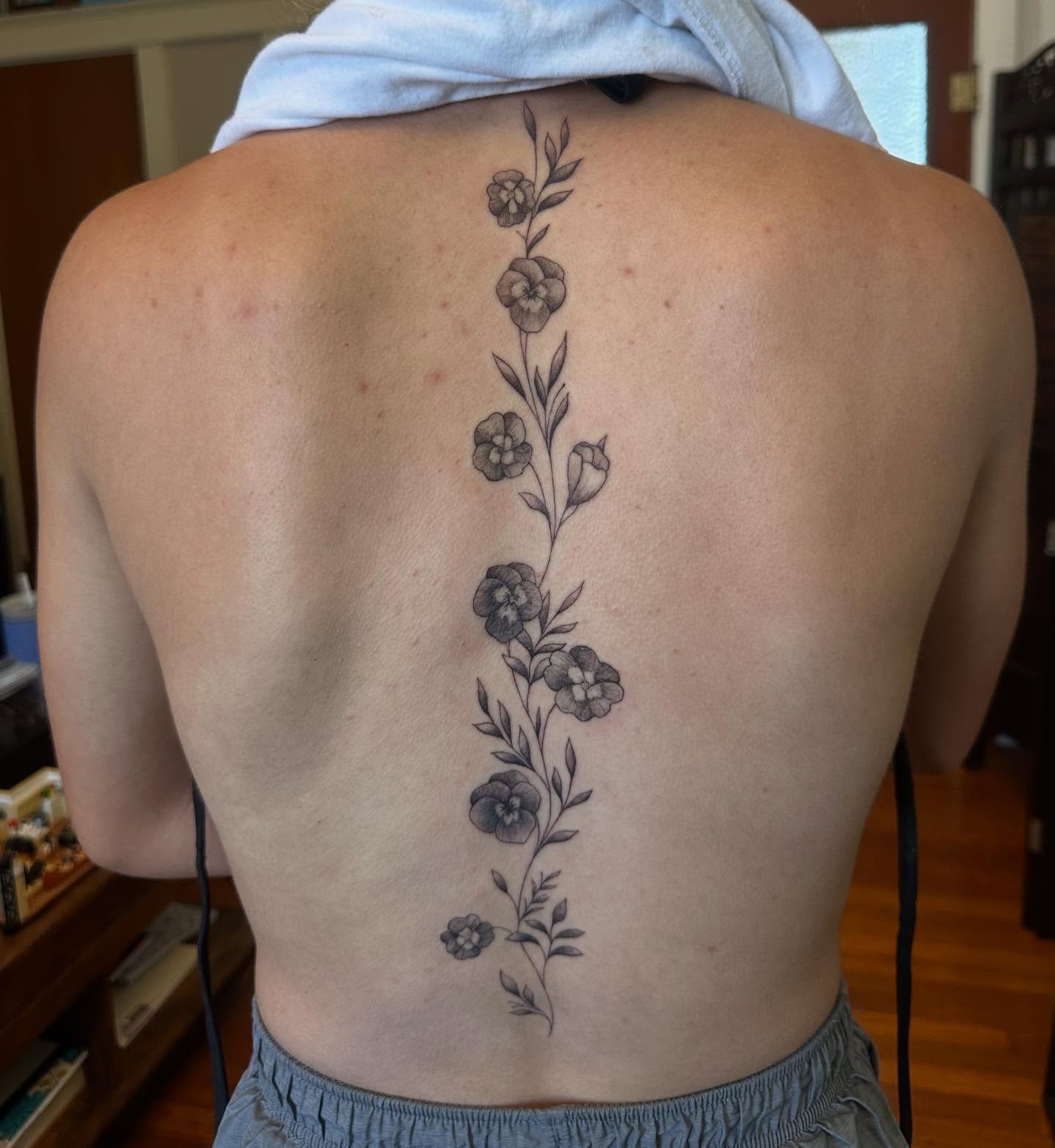 Blackwork Flower Back