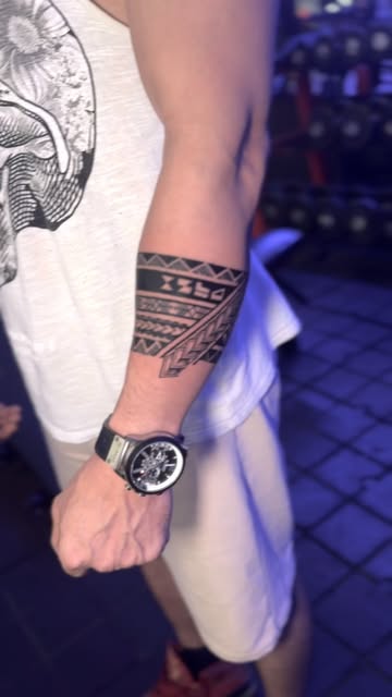 Geometric Forearm Band