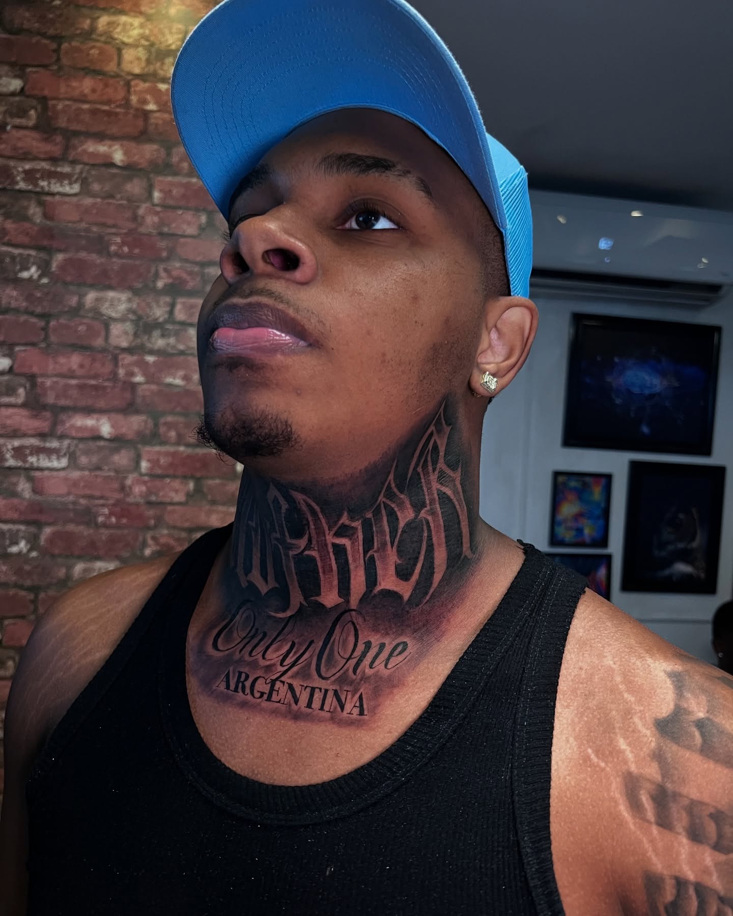 Tatuaje cuello lettering