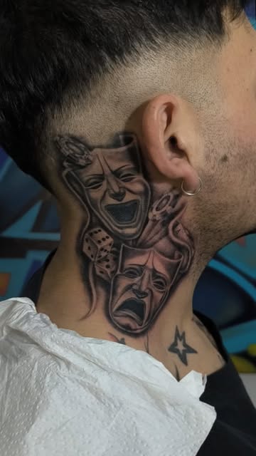 Tatuaje cuello geométrico