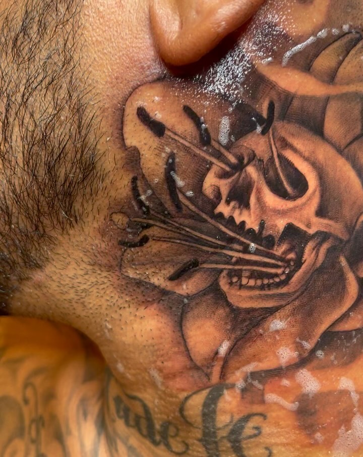 Skull Neck Crossroads