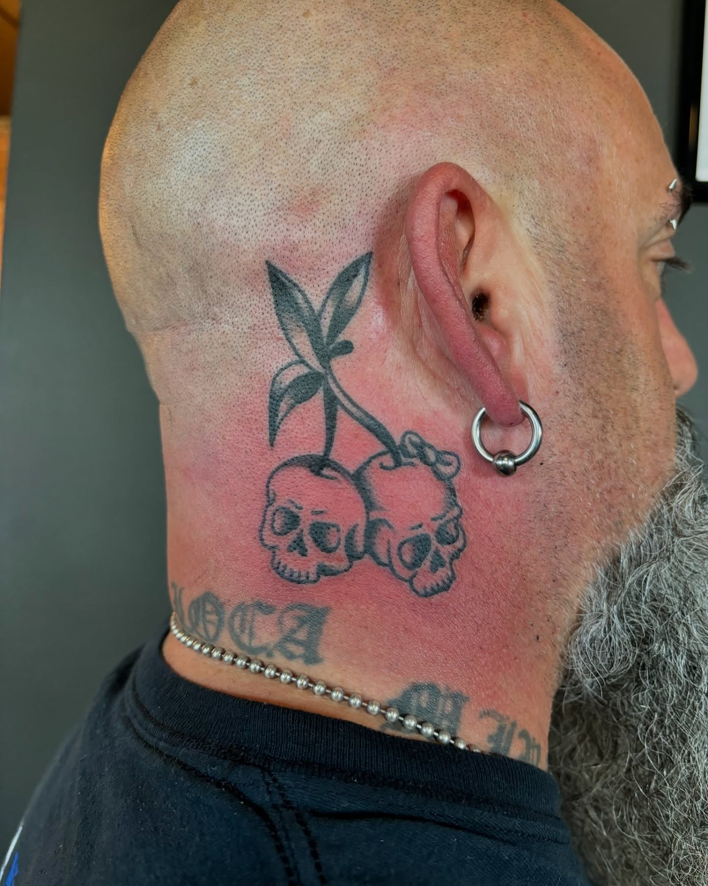 Skull Neck Skull