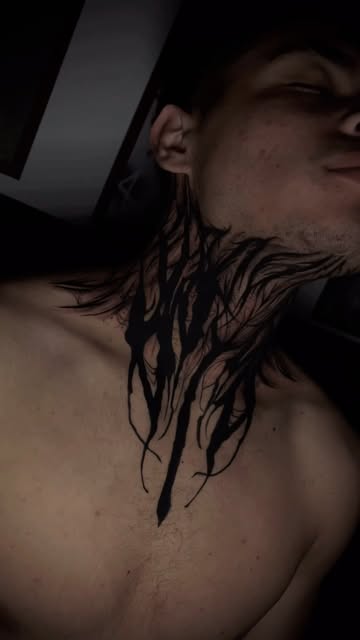 Blackwork Venom Neck
