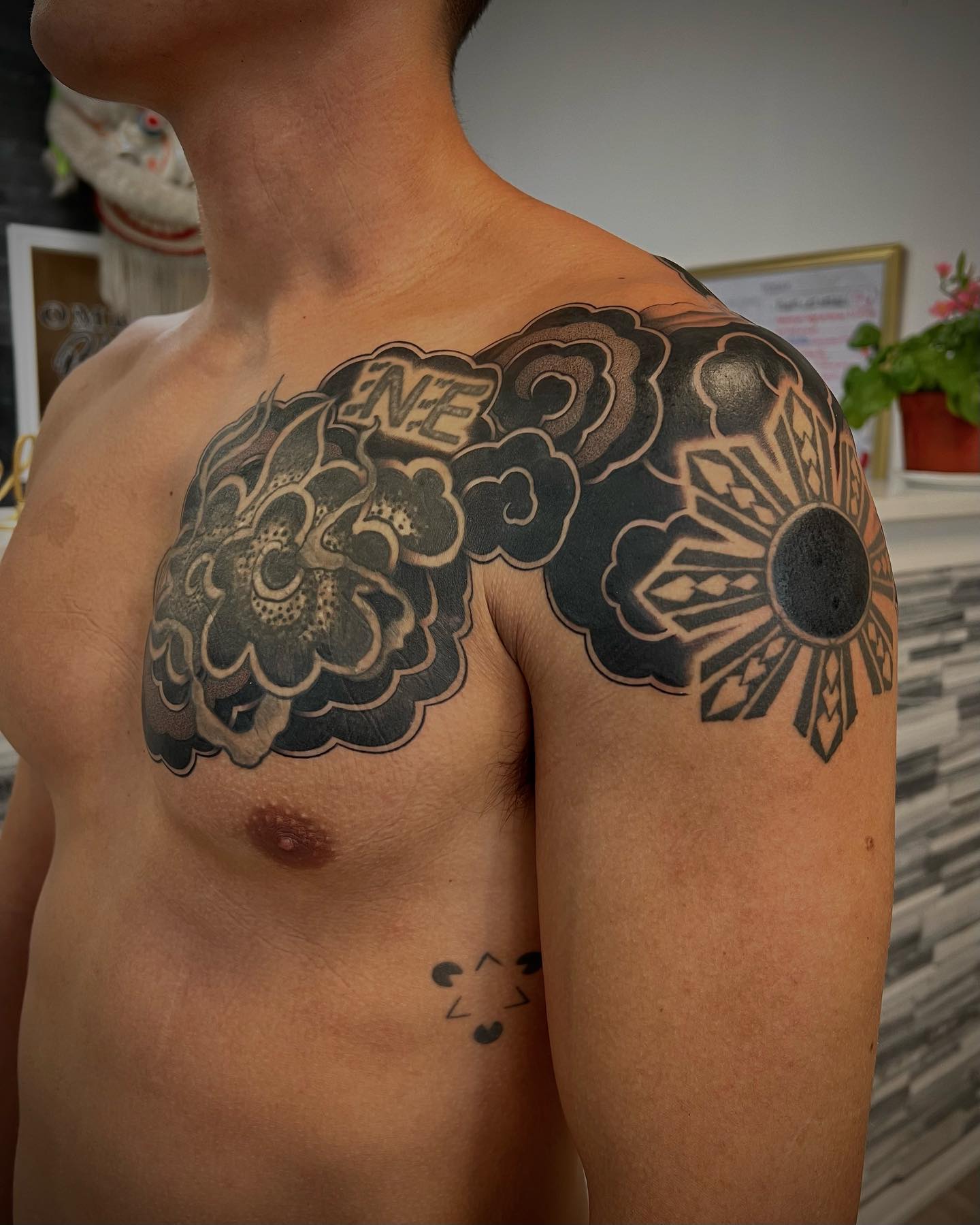 Tribal Chest Shoulder