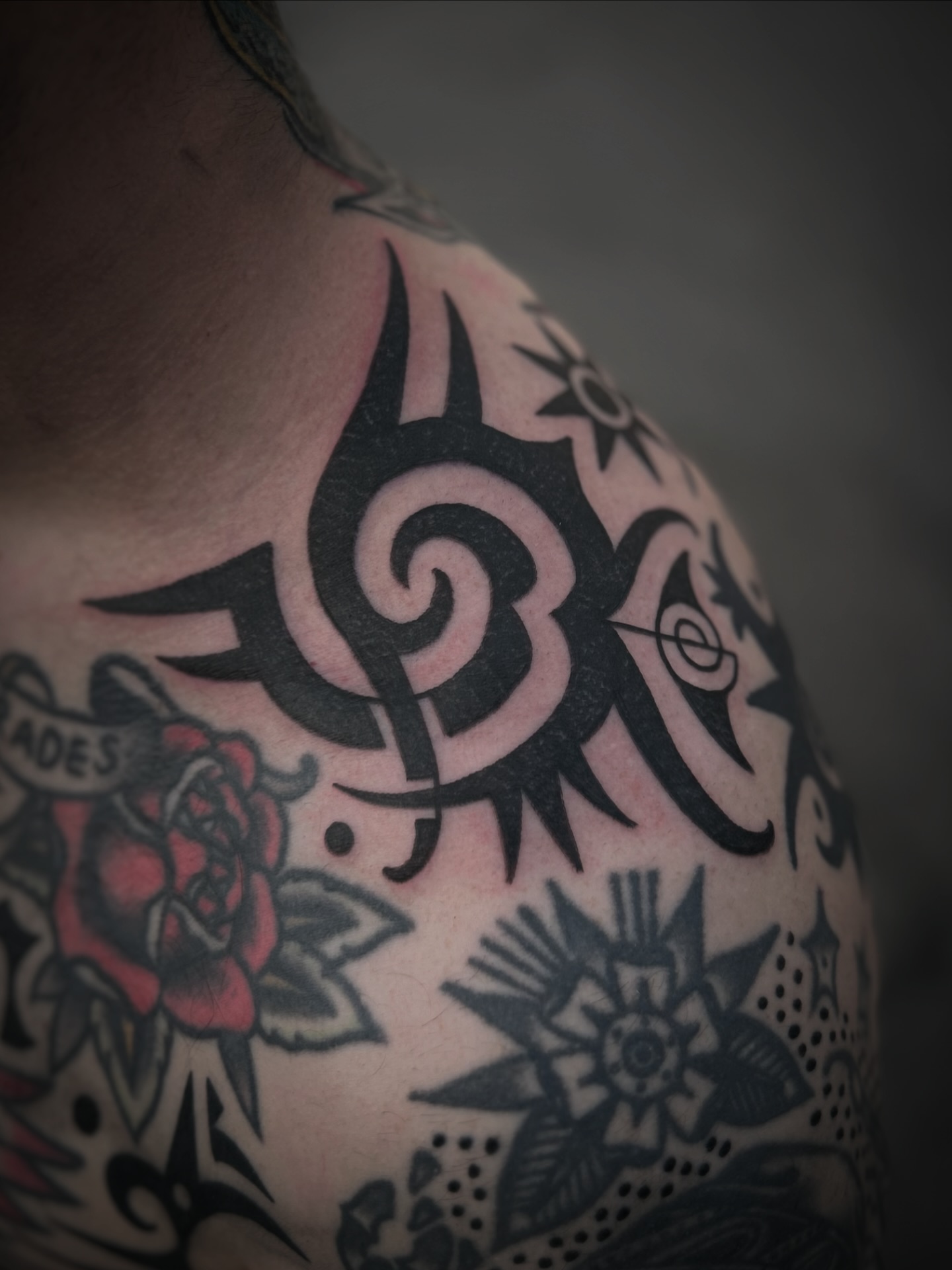 Tribal Cross-Angle Shoulder