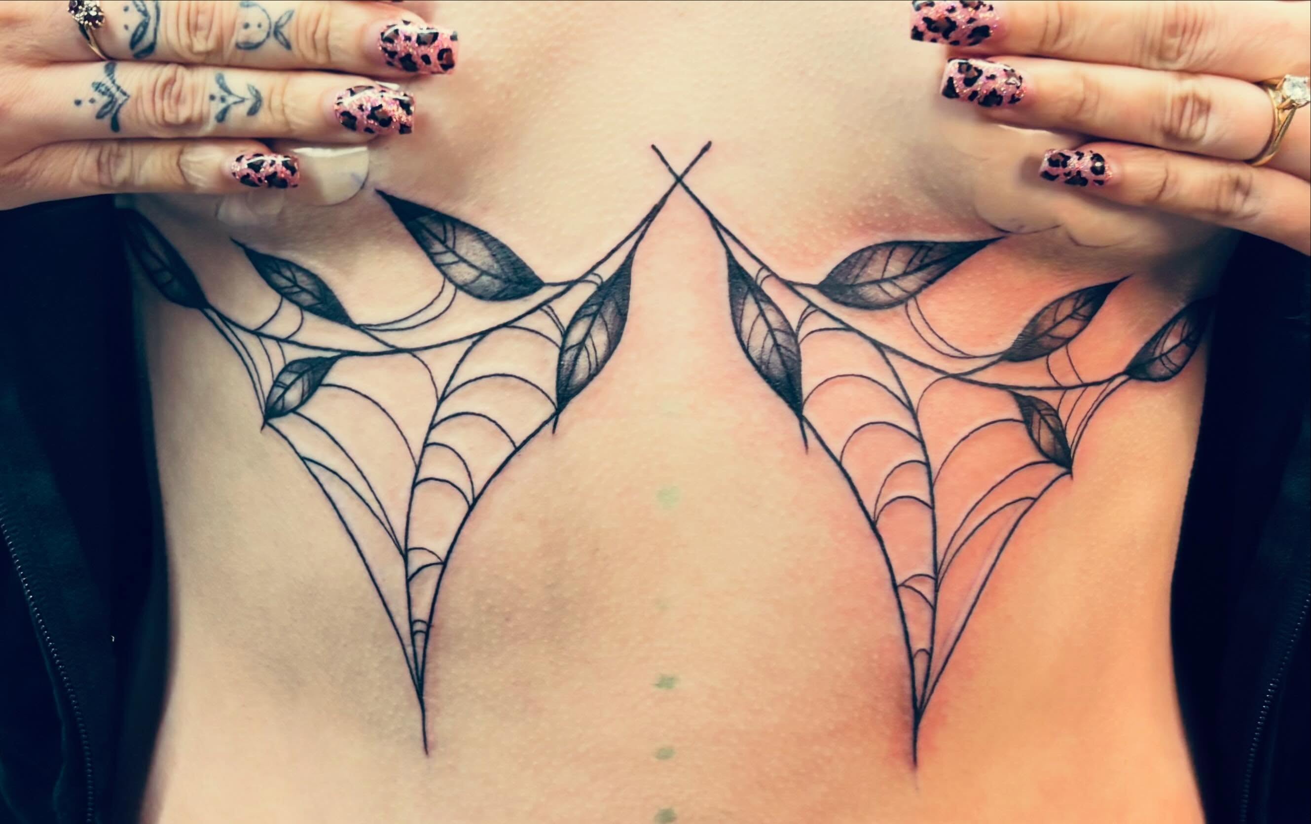Ornamental Leaf Underbust