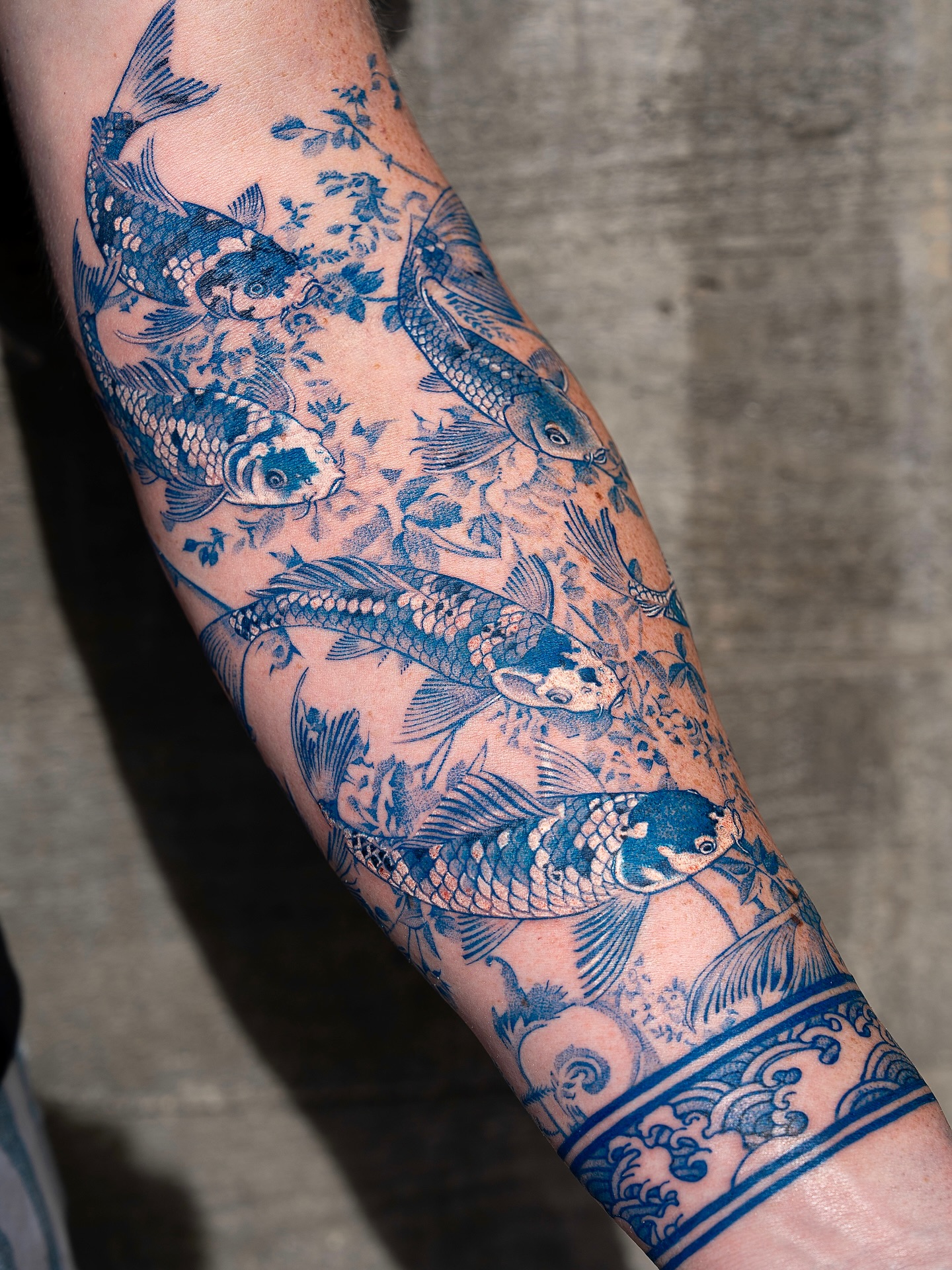 Koi Azul en Olas