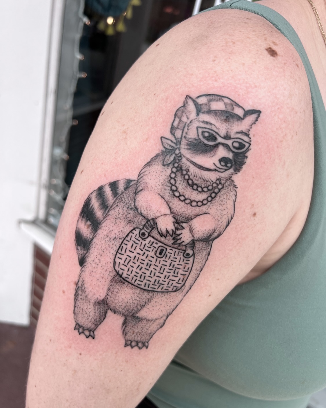 Chic Raccoon Design