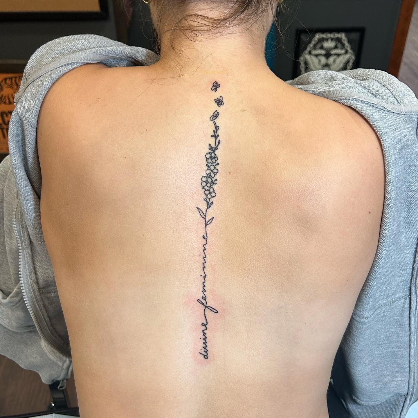 50+ Beautiful Feminine Tattoo Ideas & Designs