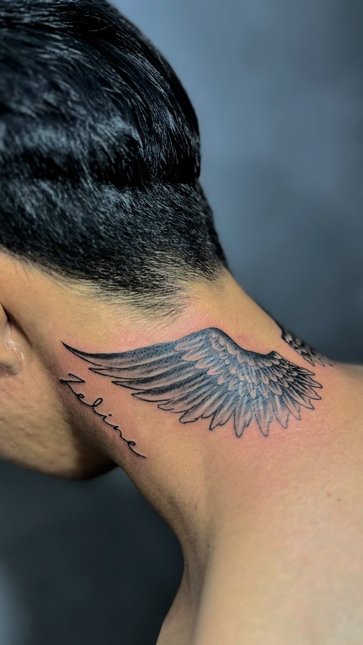 Delicate Neck Wings