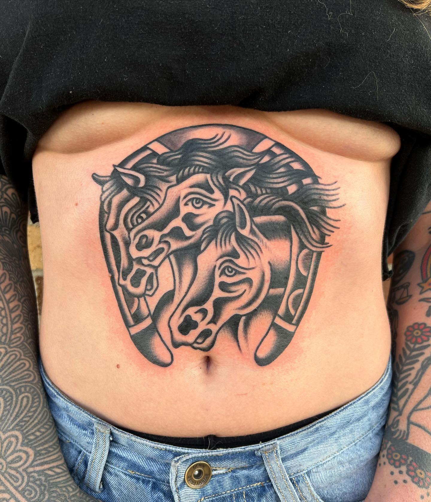 Dual Horses Design