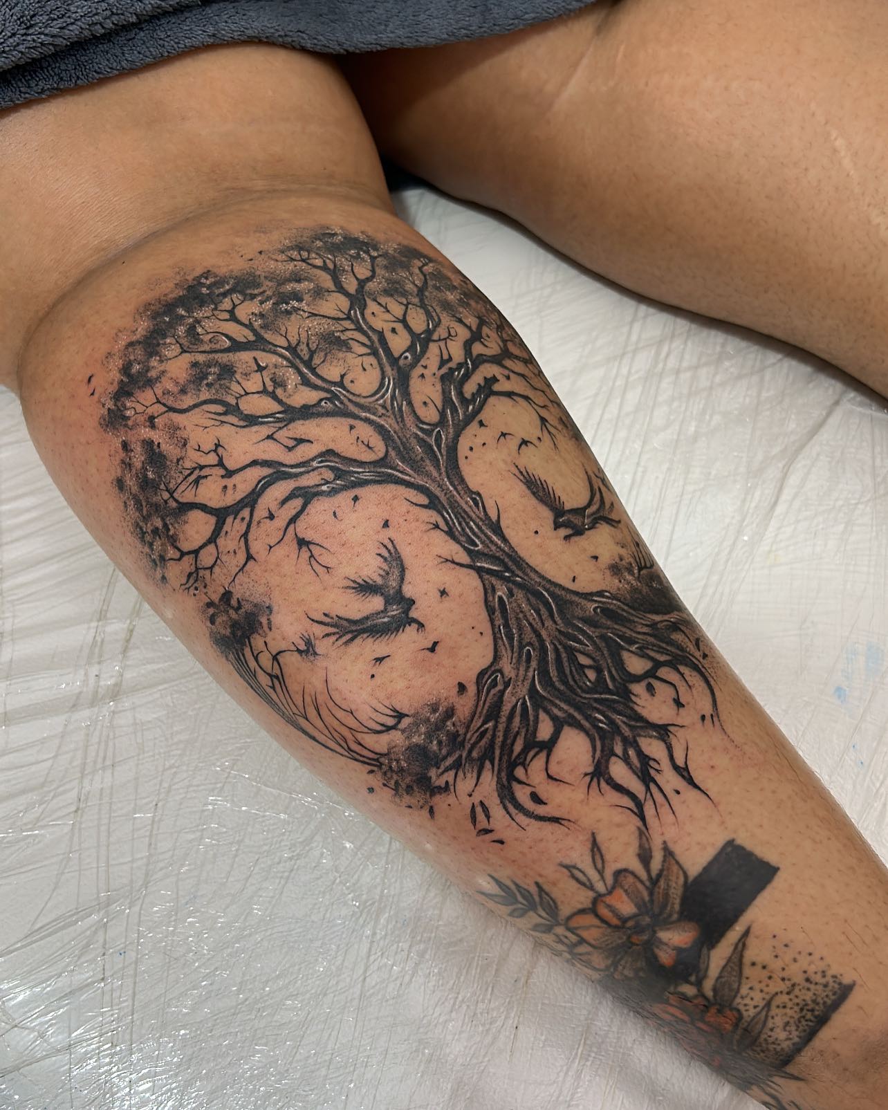 Dynamic Tree and Birds Tattoo