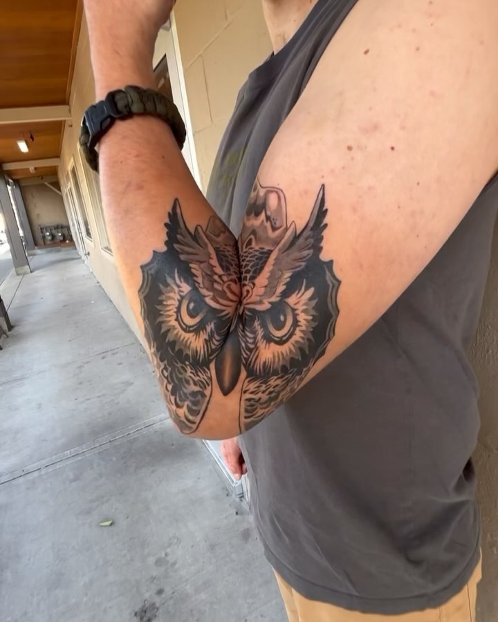 Elbow Owl Design