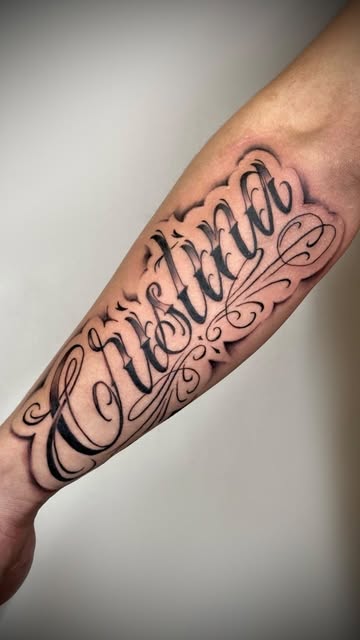 Lettering Sleeve Style