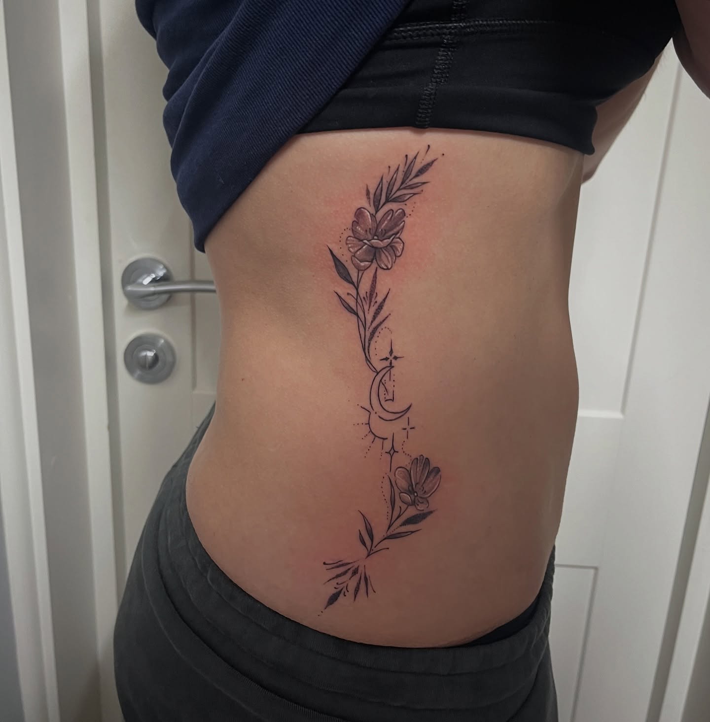 Ribside Floral Linework