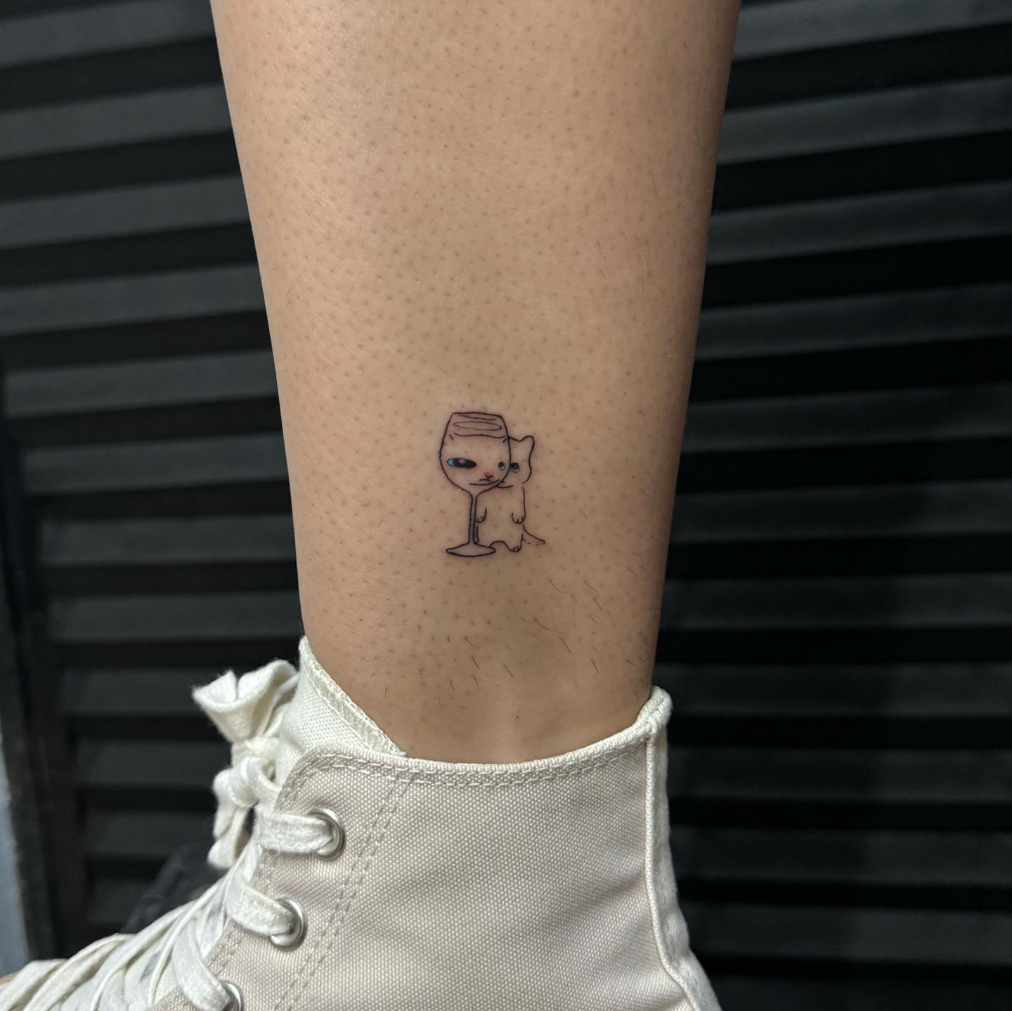 Pequeña figura minimalista
