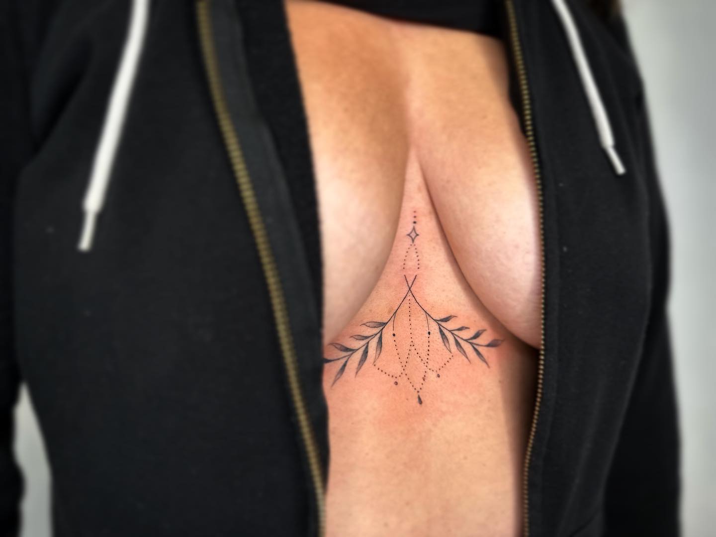 Floral Star Sternum