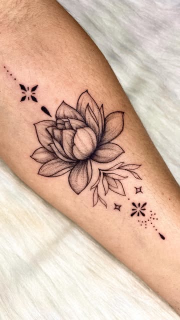 Lotus Linework Blossom