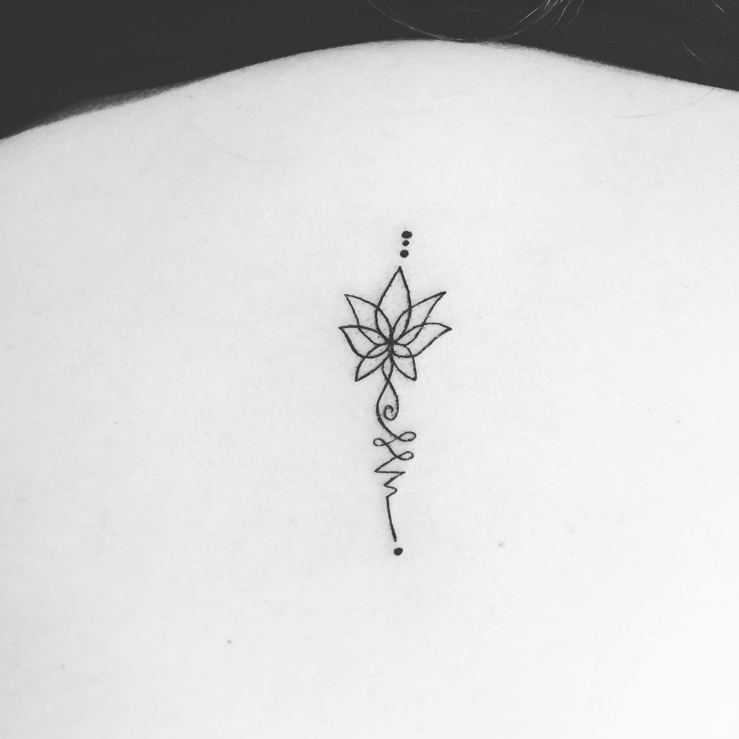 Flor de loto minimal