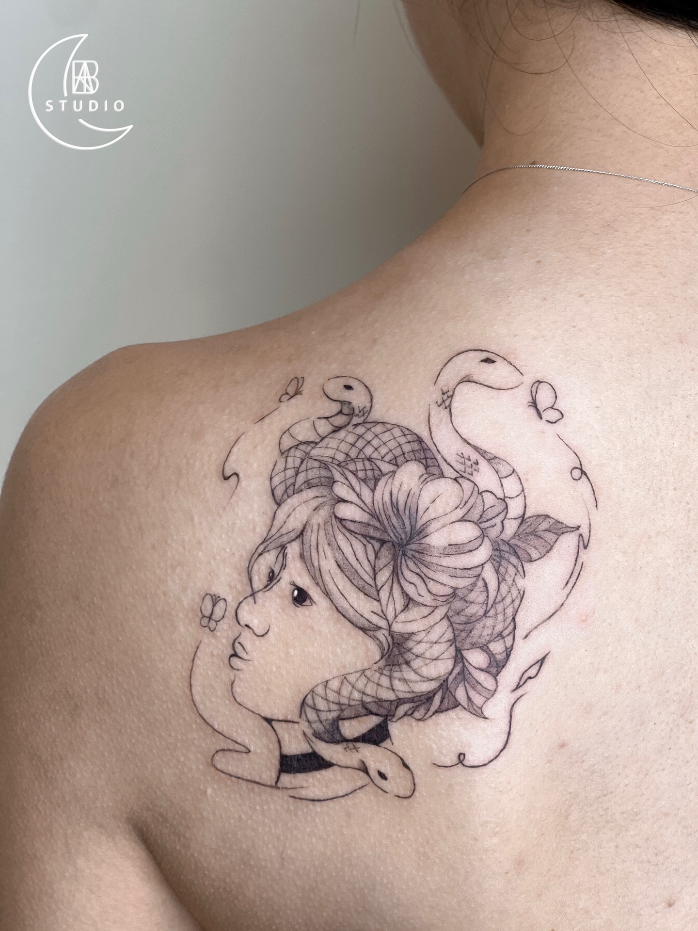 Medusa Flower Guardian