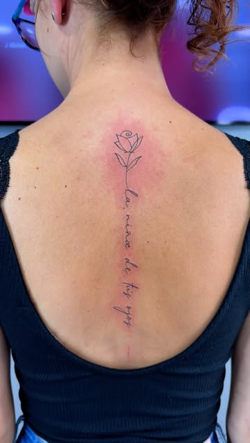 Rosas minimalistas espalda
