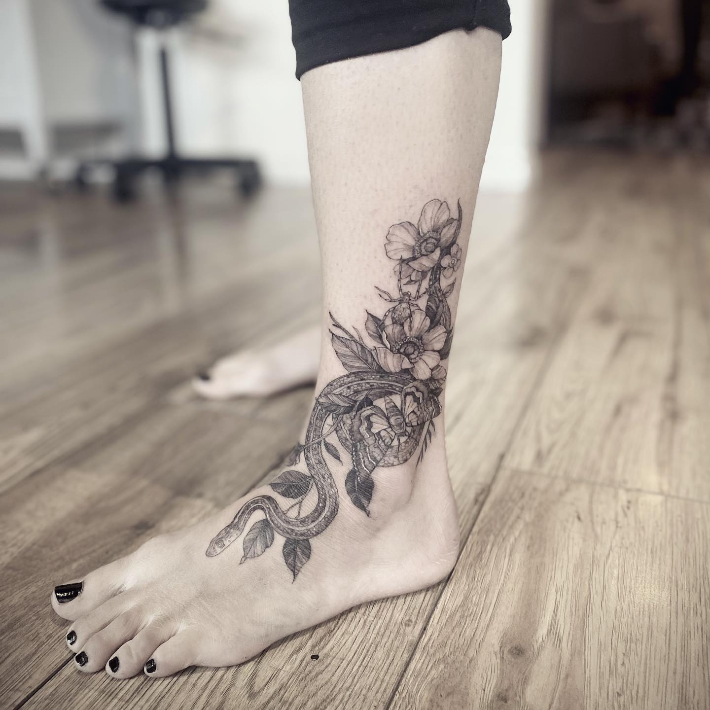 50+ Dainty Ankle Tattoos for Women: Inspiration Guide