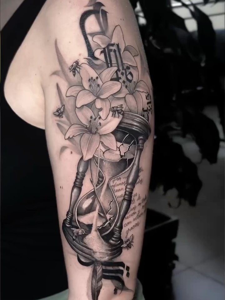 Orquídeas y reloj de arena
