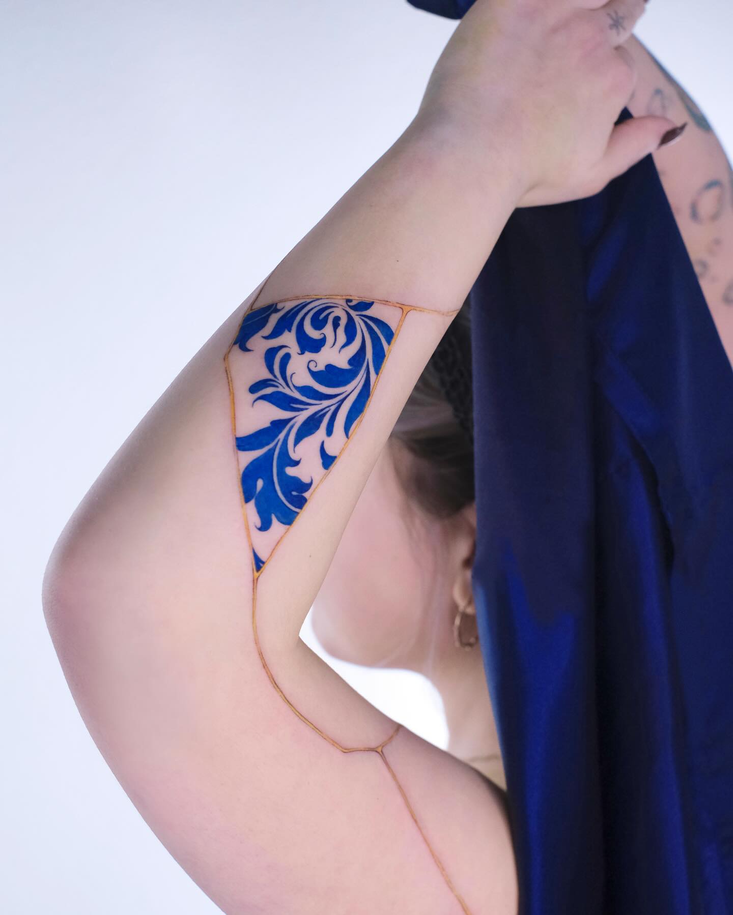 Geometric Blue Flourish