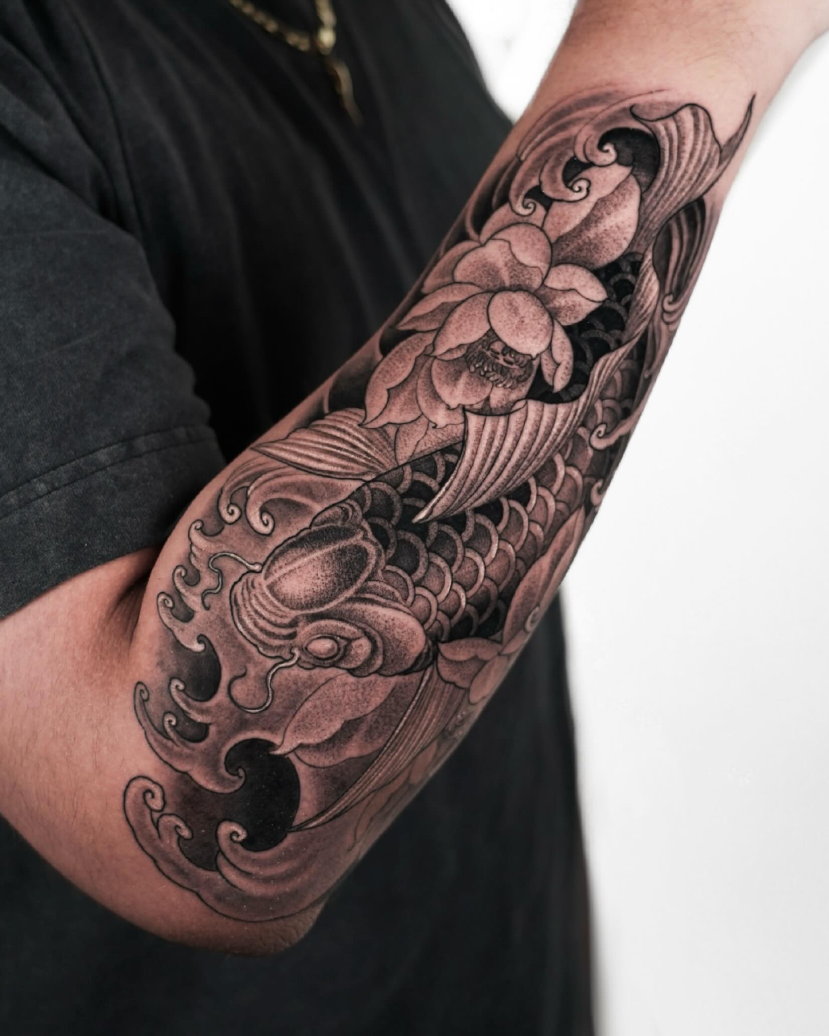 Koi Sleeve Wave