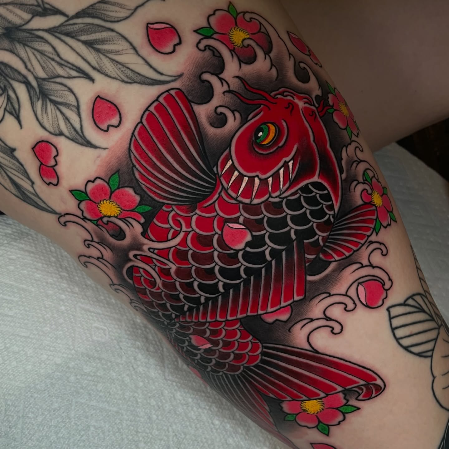 Koi Rojo y Florales