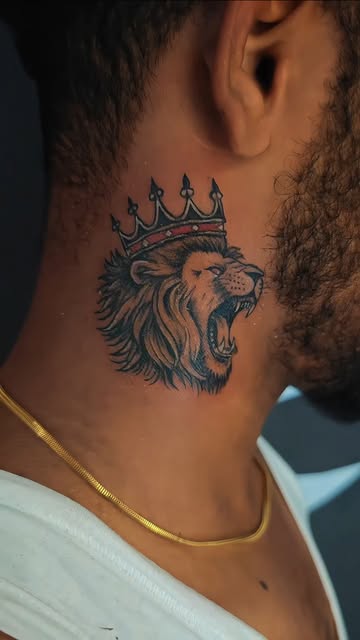 Regal Lion Crown