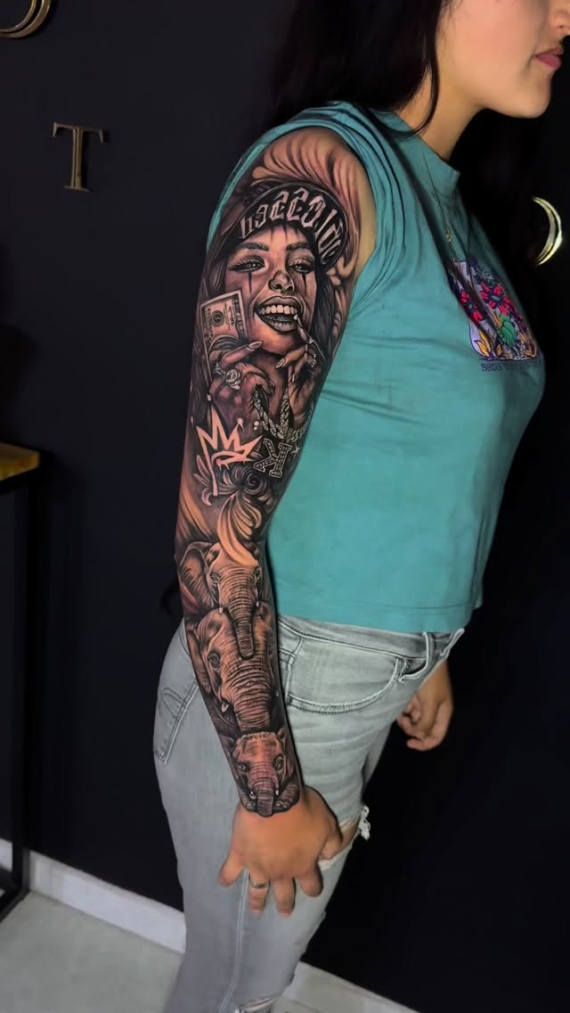 Brazo con retrato urbano