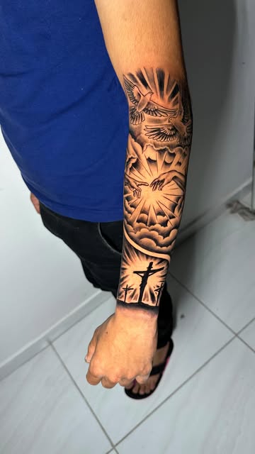 Hombre, Tormenta Sagrada