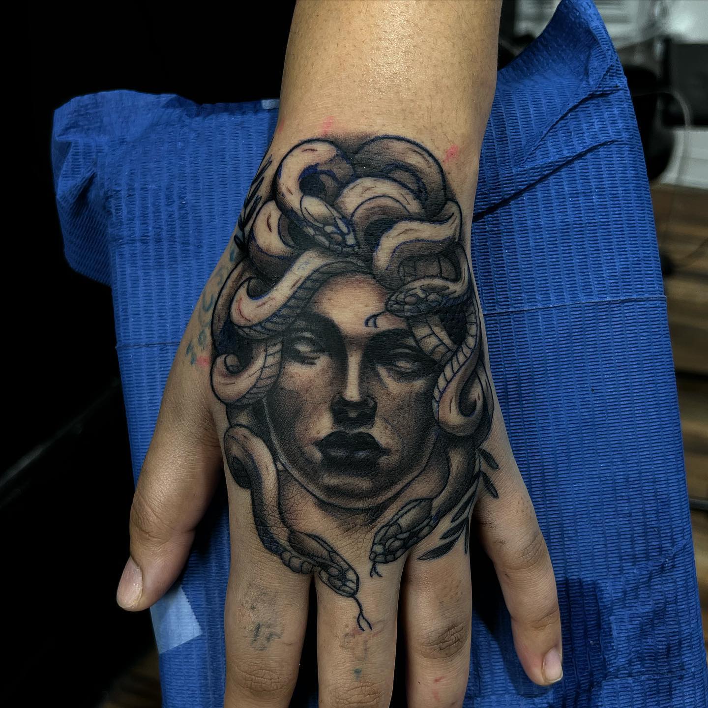 Medusa Mask Chaos