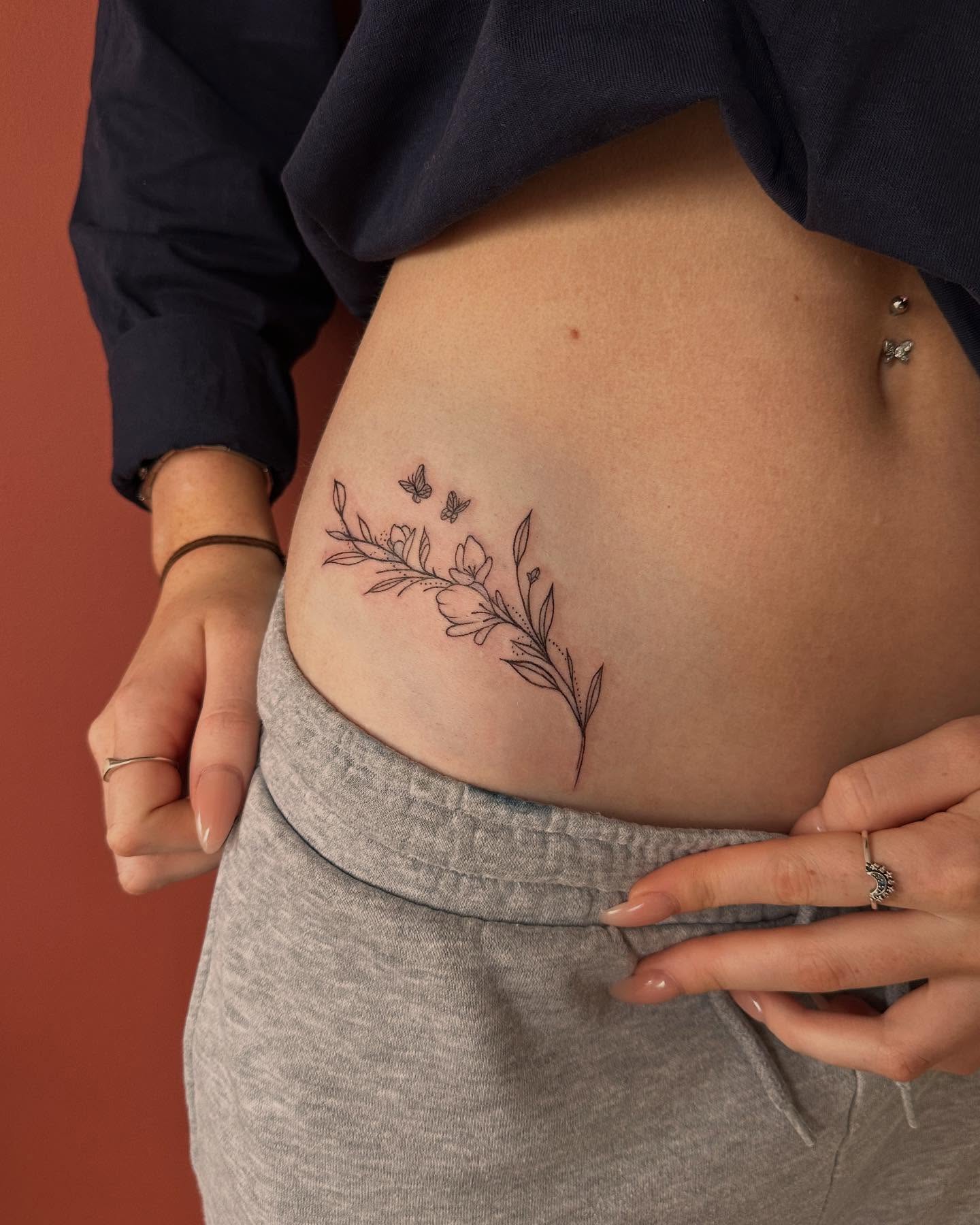 Minimal Floral Hip Linework