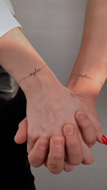 Pareja con iniciales