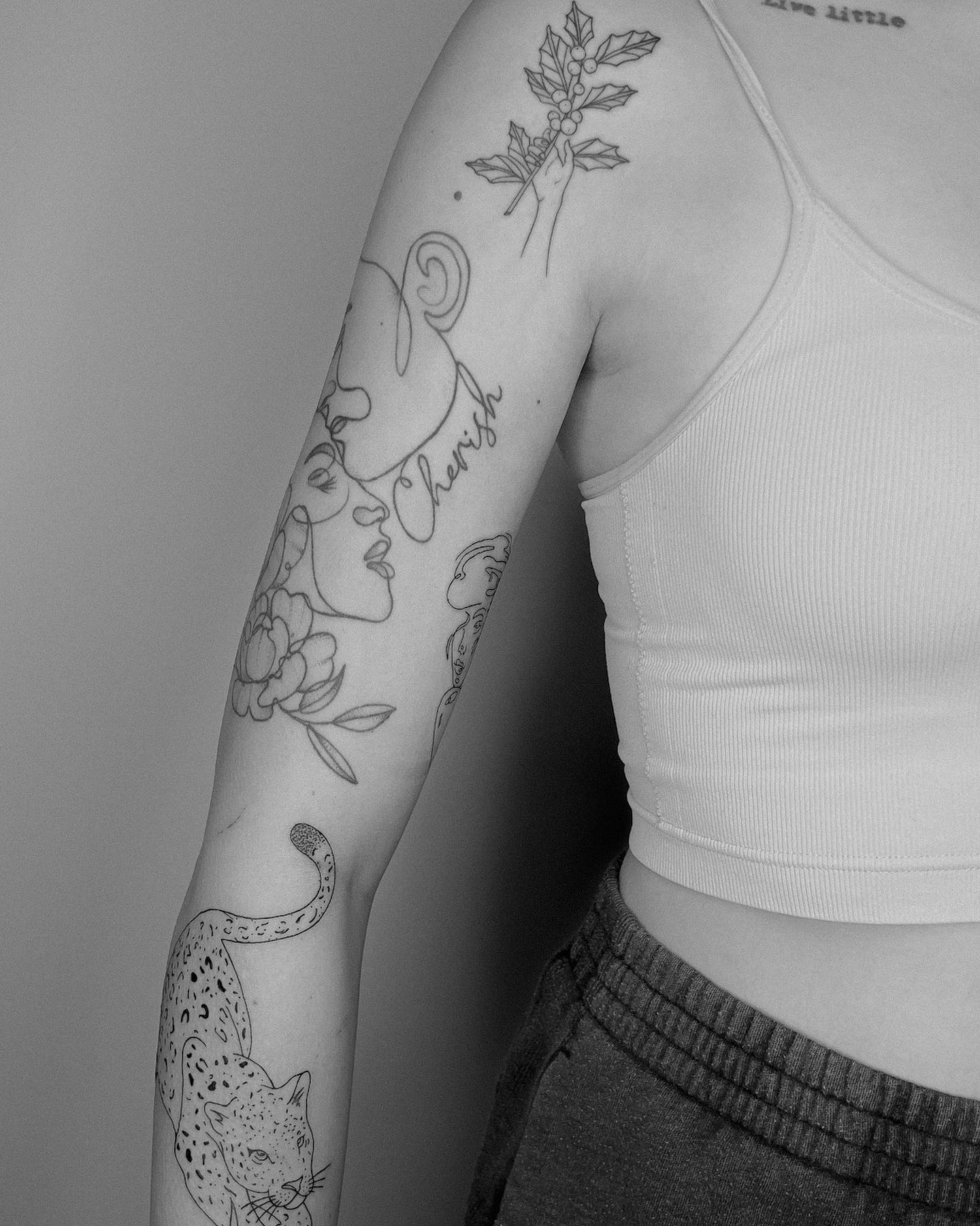 Minimalist Feminine Sleeve