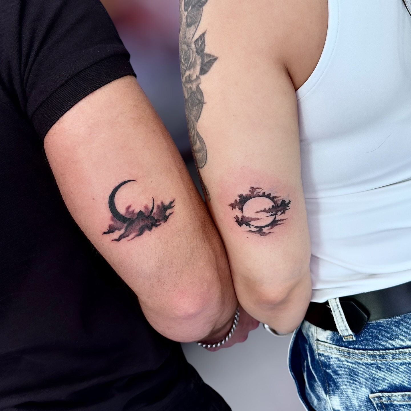 Tattoos luna y sol parejas