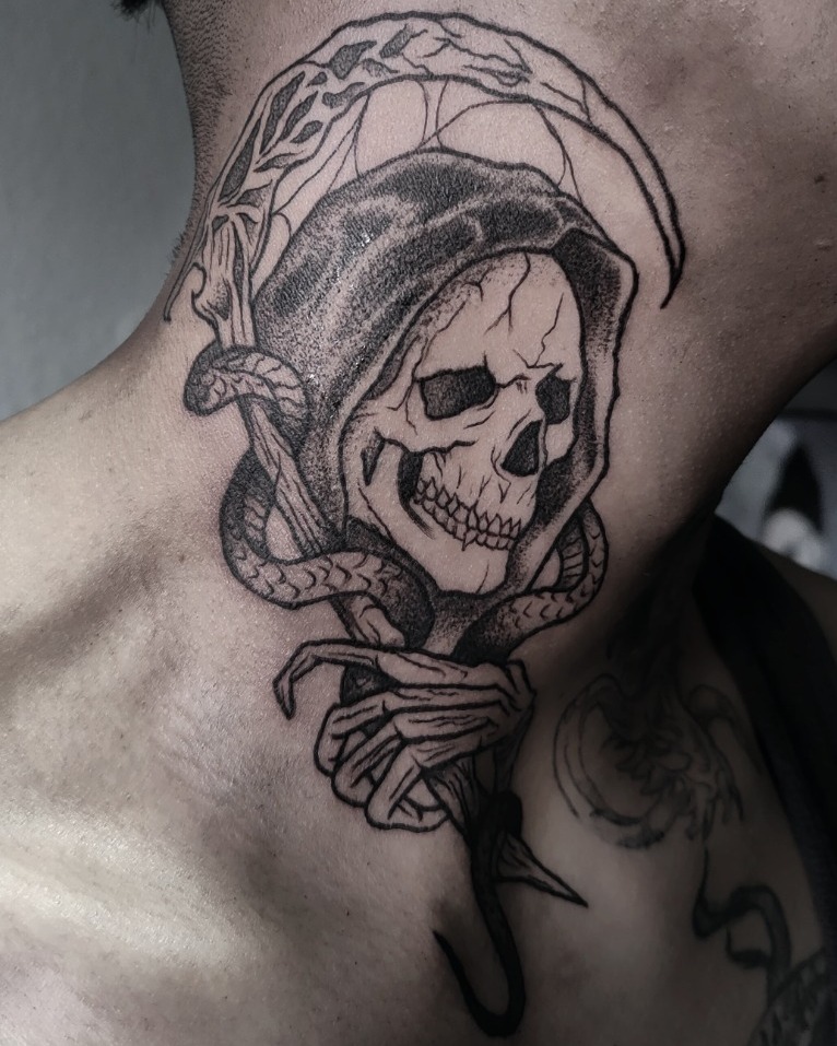 Calavera y serpiente