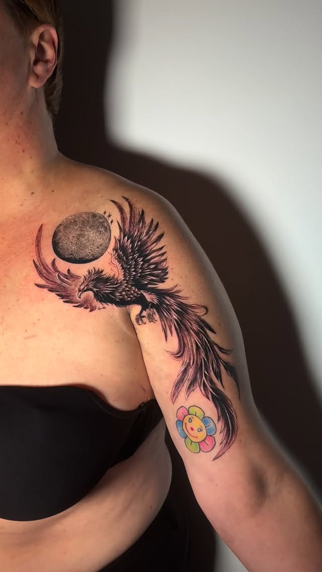 Fénix plumaje y luna