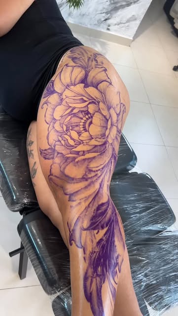 Flor realista en manga
